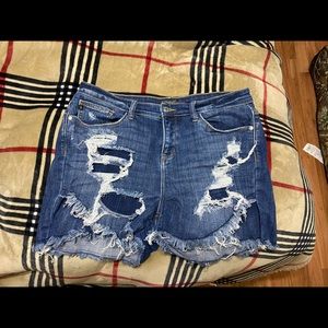 Judy blue shorts